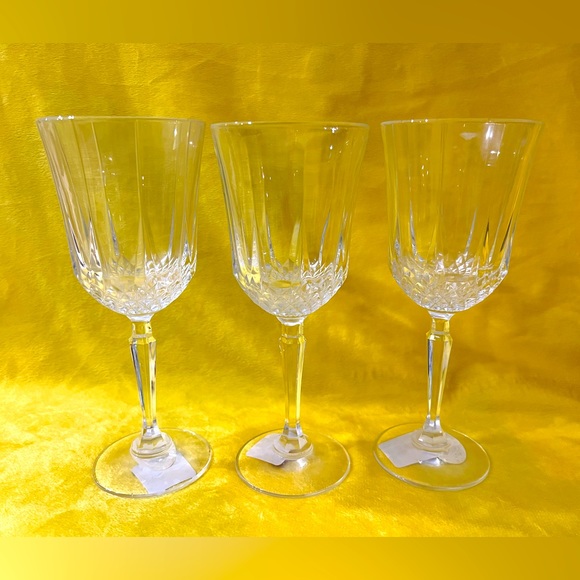 Dining Vintage Inverted Diamond Cut Heavy Crystal Wine Glass Footed